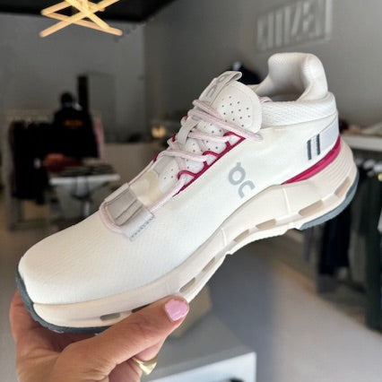 On Cloudnova 2 Womens - Ivory/ Granadine