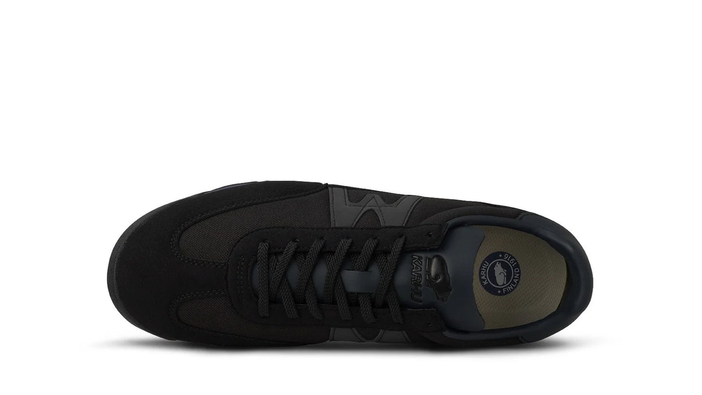 Karhu Meatari -Jet Black/India Ink