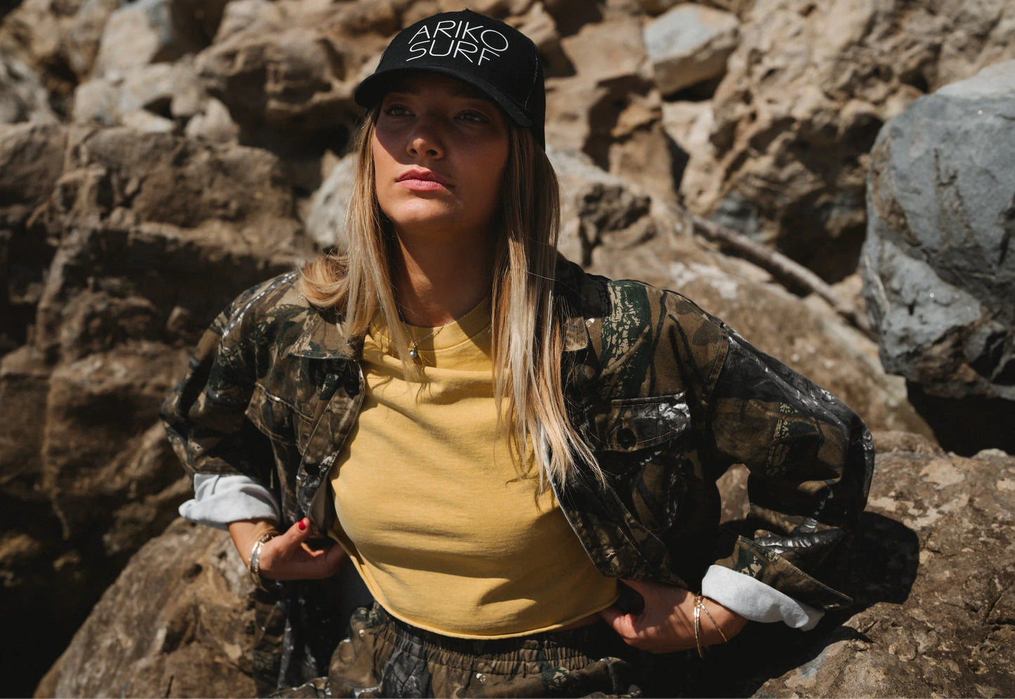 ARIKO LA Bucky Camo Split Hem Shirt Jacket