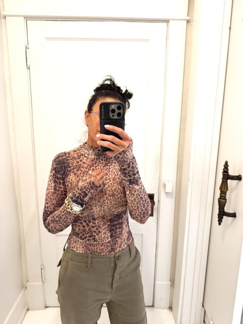 ASHER LA Ariana Turtleneck- Chocolate