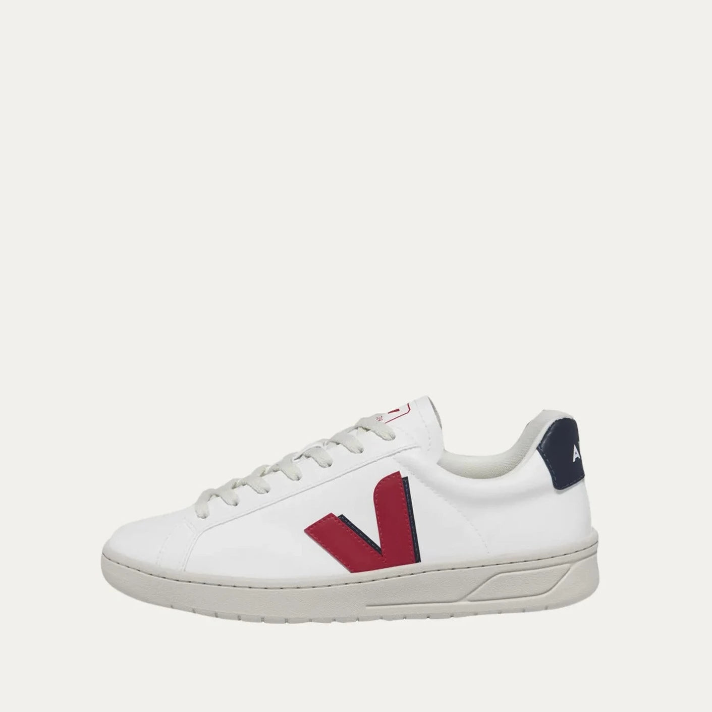 Veja Mens Urca W CWL-White Pekin Nautico