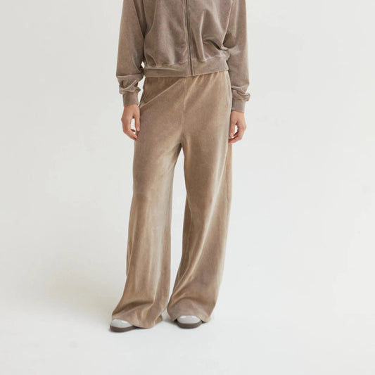 ASHER LA Womens Yazmin Velour Pant -Latte