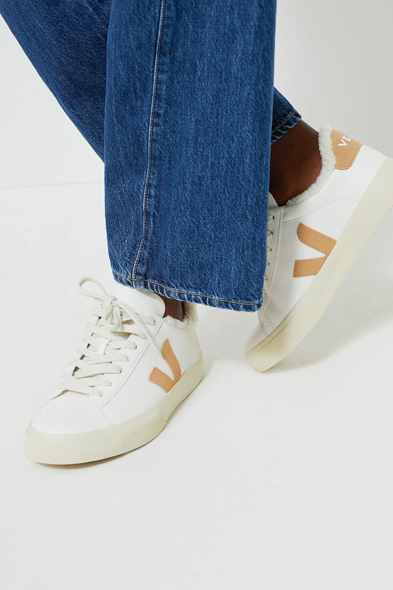 Veja womens Campo - Extra White Dessert