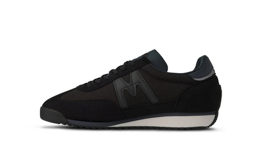 Karhu Meatari -Jet Black/India Ink