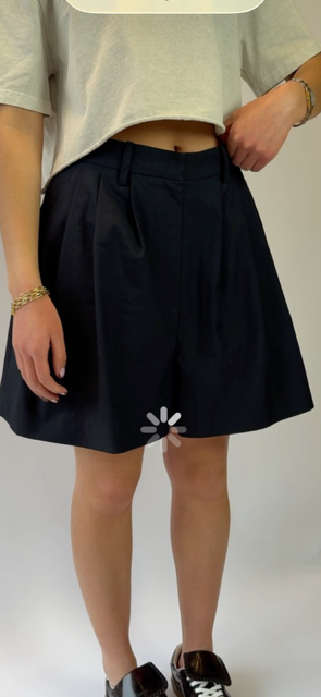 FLENO Pintuck Voluminous Shorts- Navy