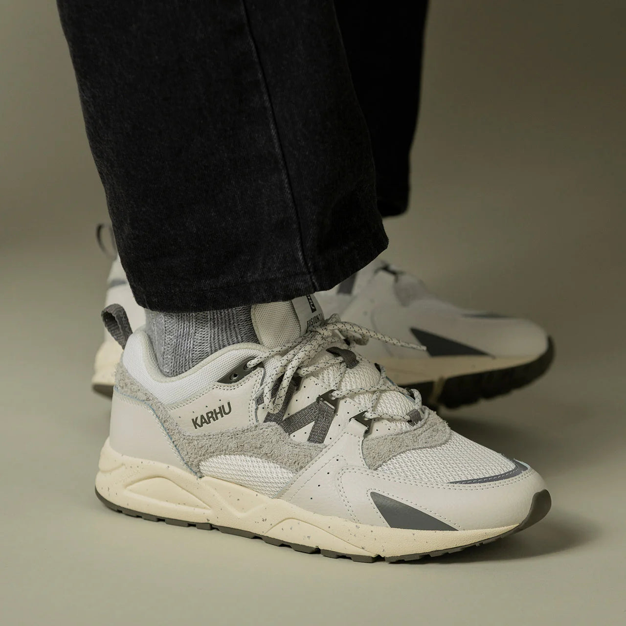 Karhu Fusion 2.0 Mens Blanc De Blanc/Hematite