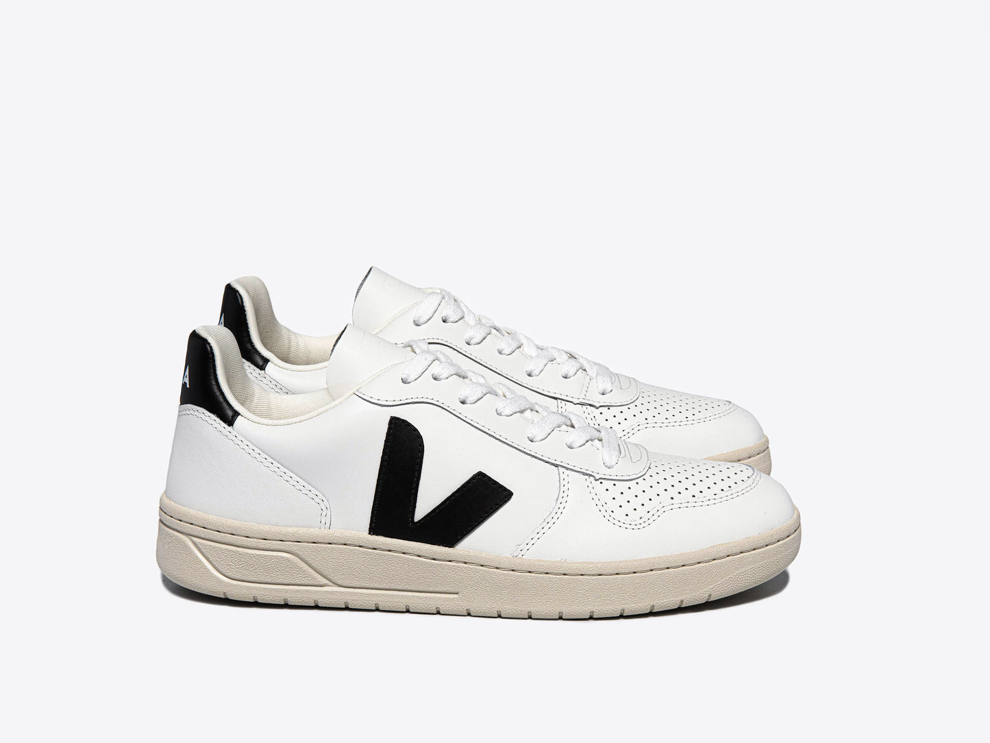 Veja Mens V10 Leather - White Black
